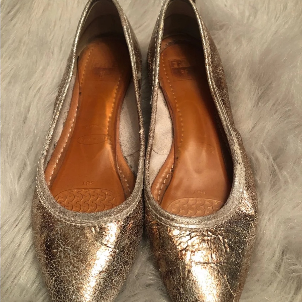 Frye flats